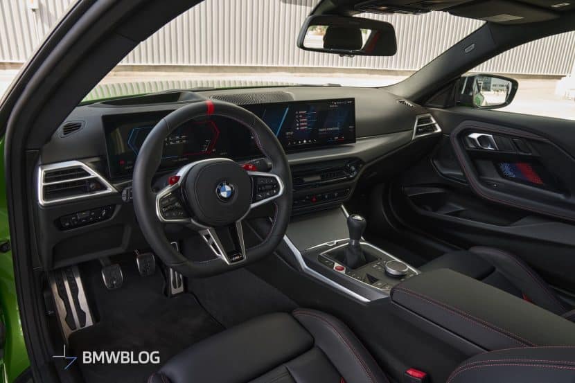 2025 BMW M2 screen