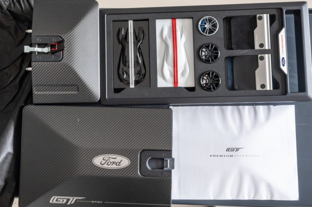 26-Mile 2022 Ford GT