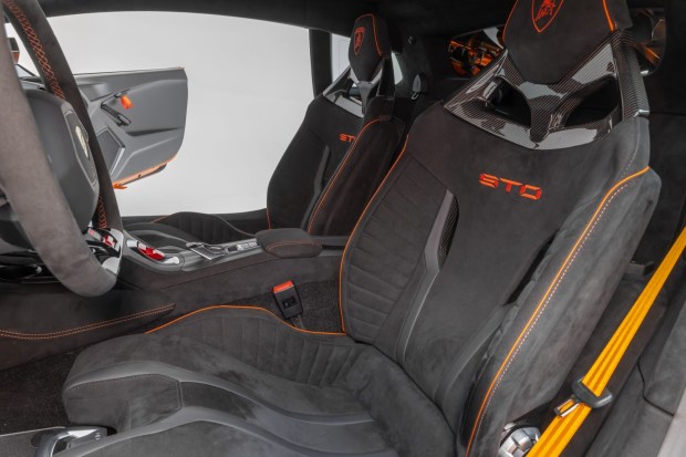 No Reserve: 219-Mile 2022 Lamborghini Huracan STO