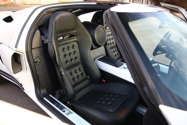2,600-Mile 2005 Ford GT