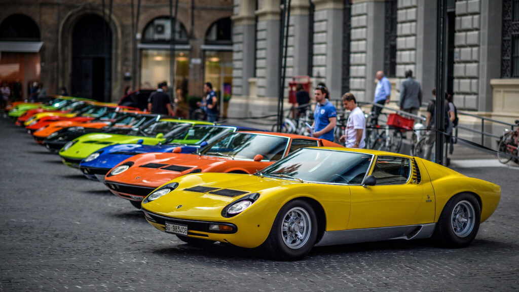 Man Hid A Rare Lamborghini Miura Inside His Apartment For 40 Years