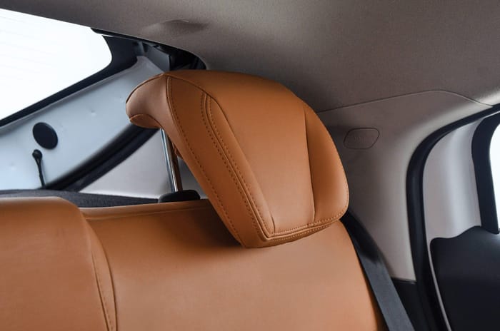 Citroen Basalt X thigh support